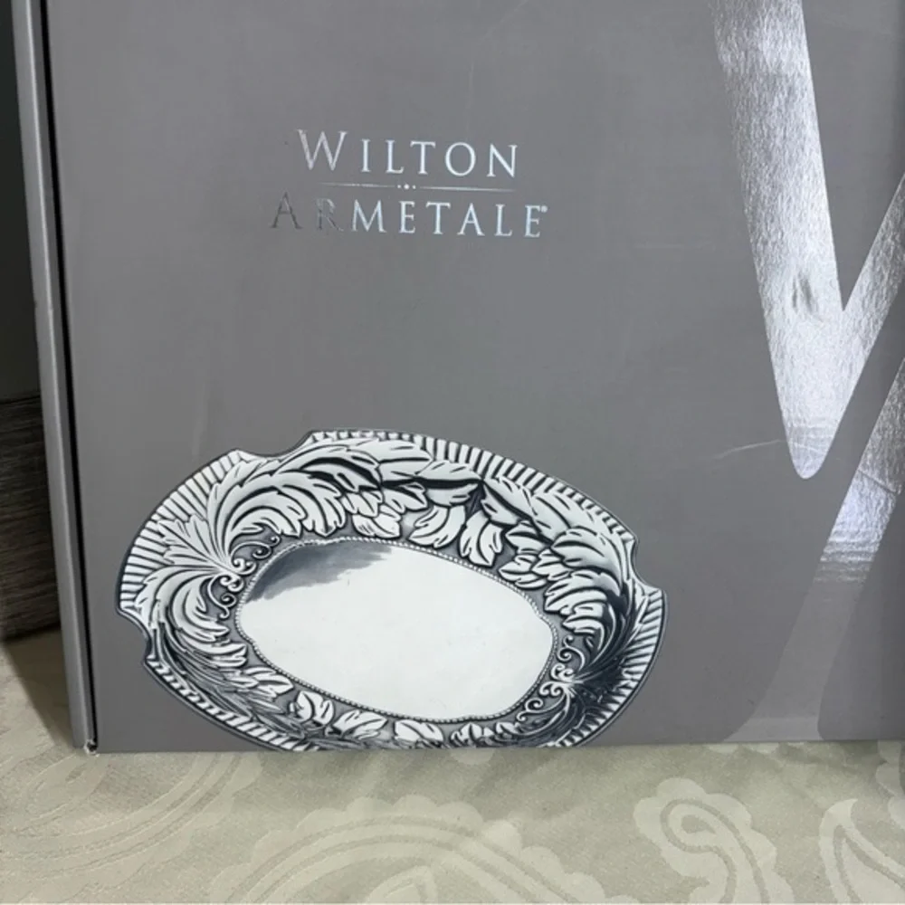 Wilton Armetale Silver-Tone Ornate Platter
